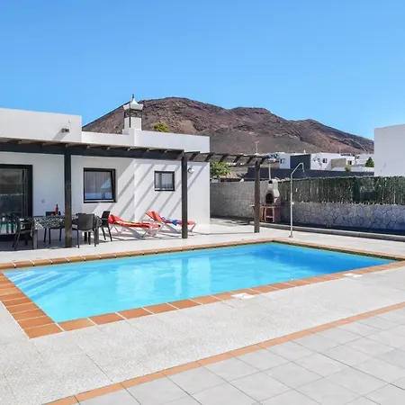 34B Villa Con Terraza, Piscina Climatizada Villa *